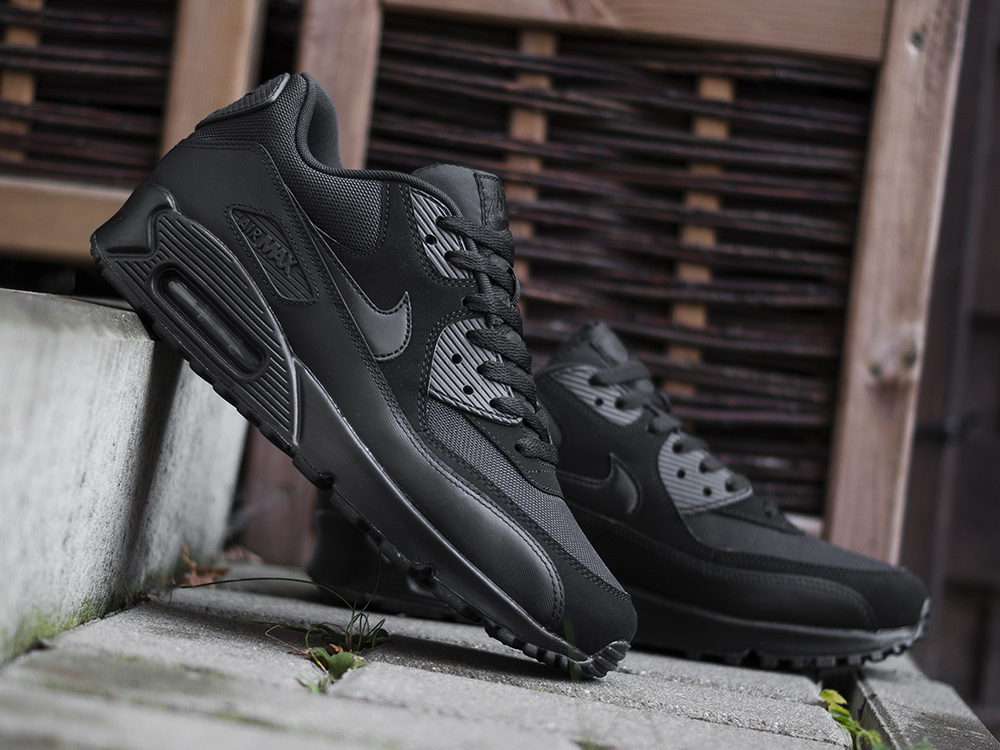 NIKE Buty męskie AIR MAX 90 ESSENTIAL 537384 090 7117360487