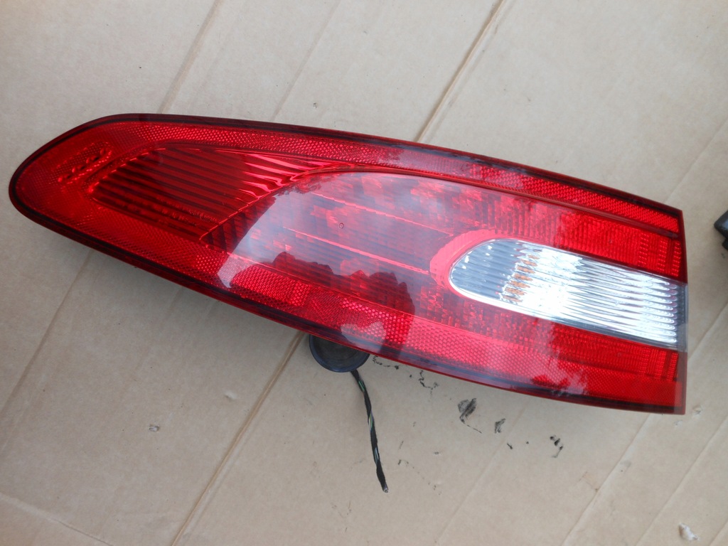 Lampa lewa tylna w błotnik JAGUAR XF 08 11 sedan 7460873625