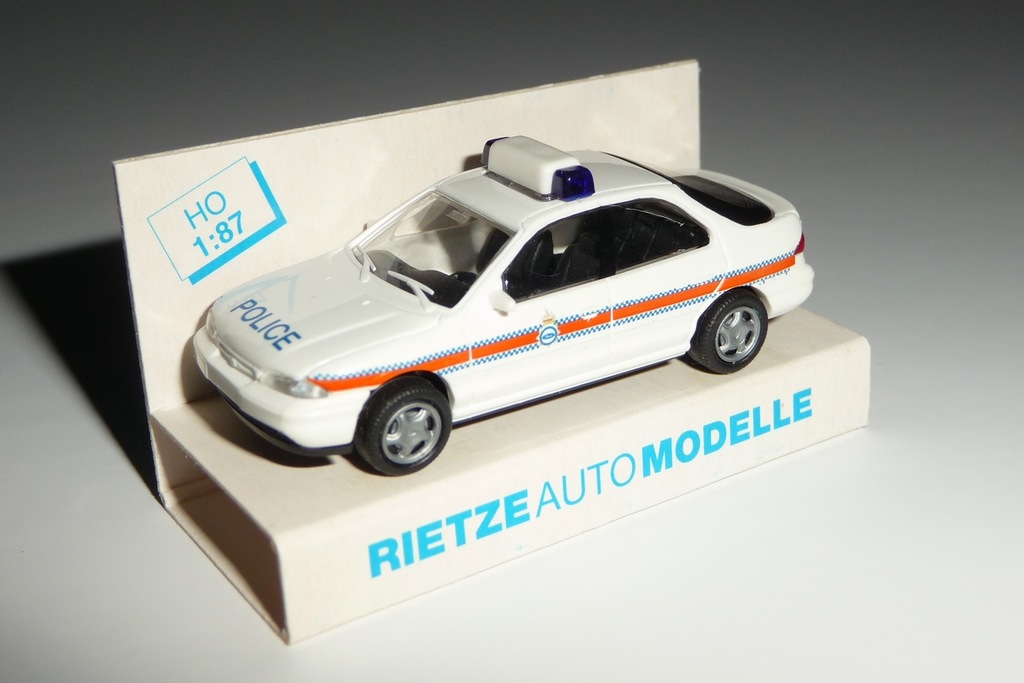 Rietze Ford Mondeo Ghia Police Oficjalne Archiwum