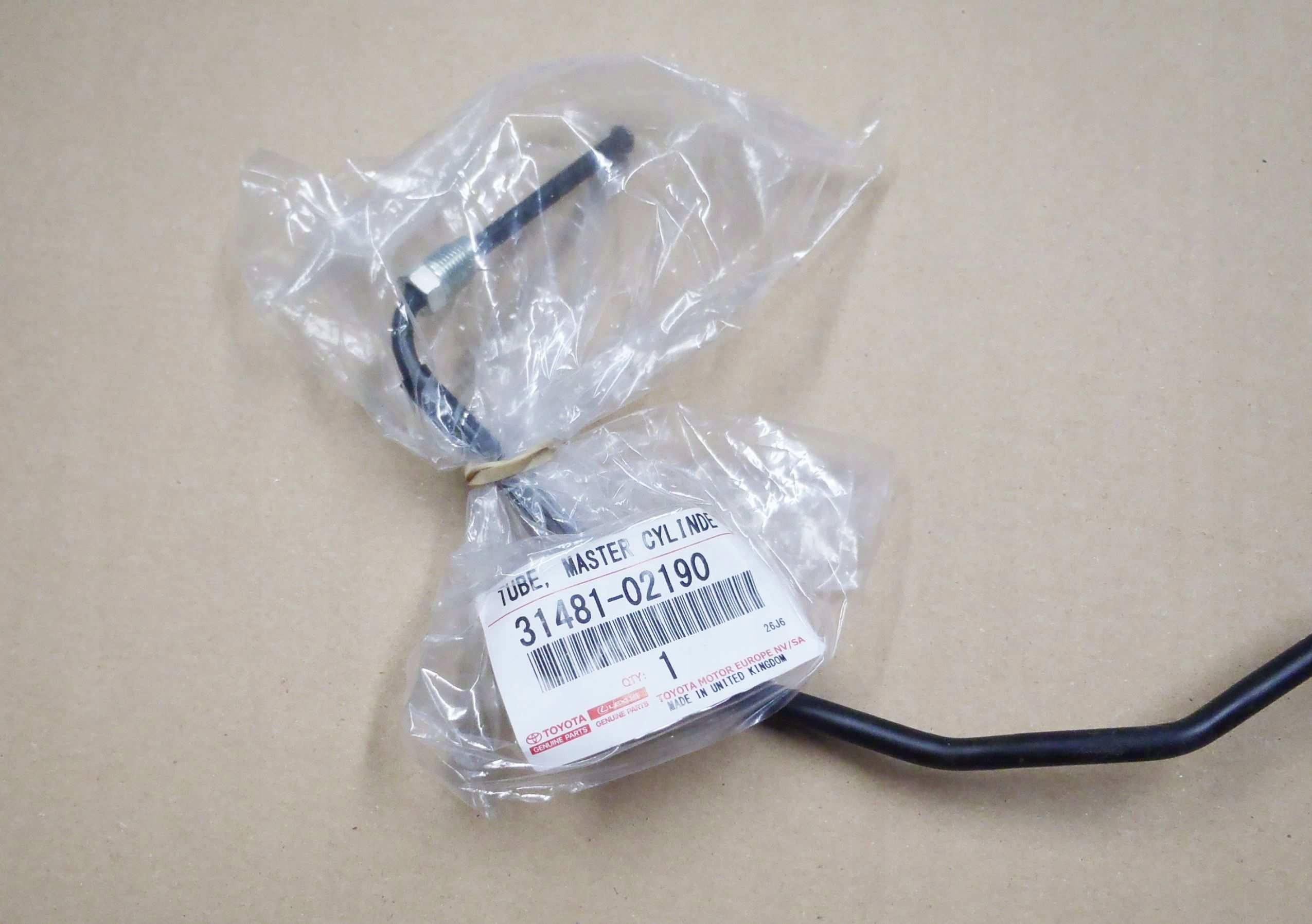 AVENSIS T25 03 08 PRZEWOD RURKA POMPY SPRZEGLA Engine Type Diesel