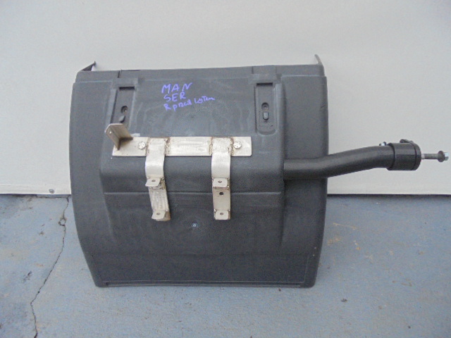 MAN TGA TGS FENDER ЗАДНИЙ ПРАВЫЙ 130 ЧИСТАЯ