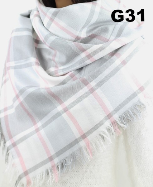 CZARNO BIAŁA CHUSTA W KRATE POLSKA PRODUKCJA SZAL Marka inna