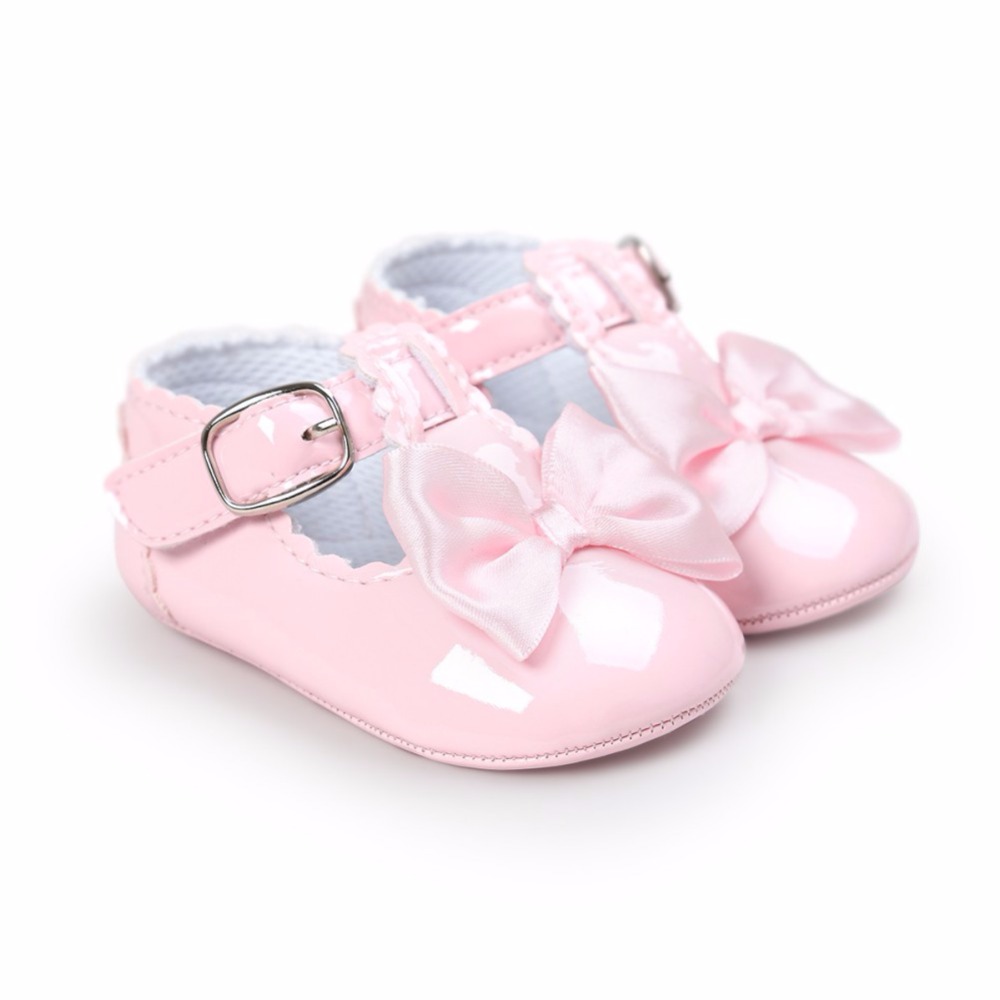 

Buty Buciki 12,5 cm r. 19 lakierki kokardka