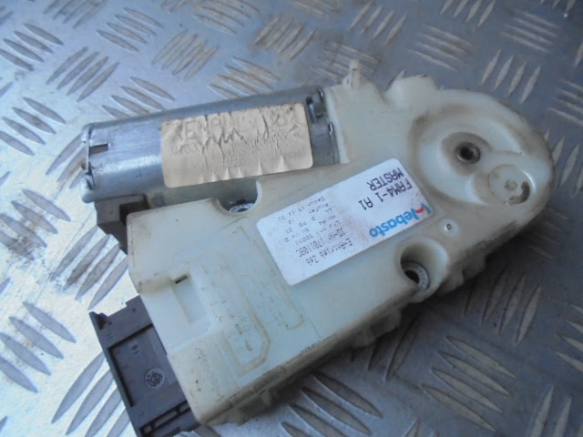 SILNICZEK DACHU PANORAMICZNEGO RENAULT ESPACE IV Part number 223336655