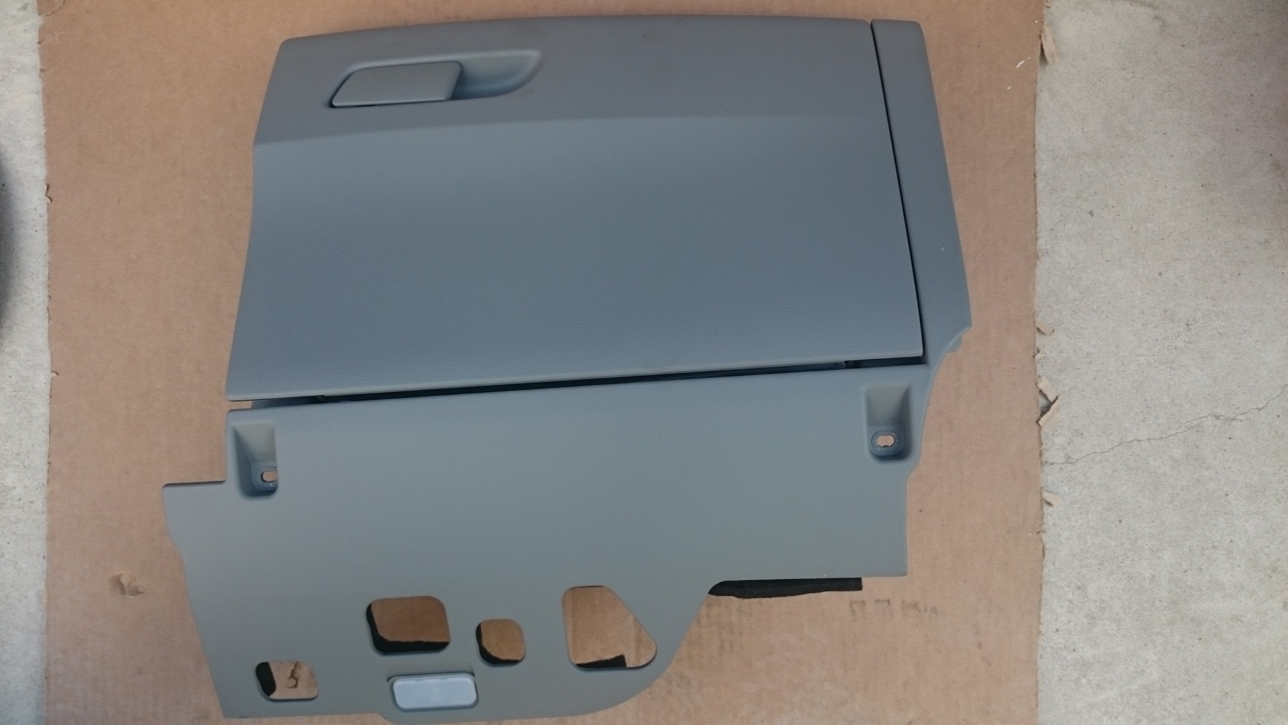 бардачок пассажира консоли Audi A4 B9 8W1857035 BA4