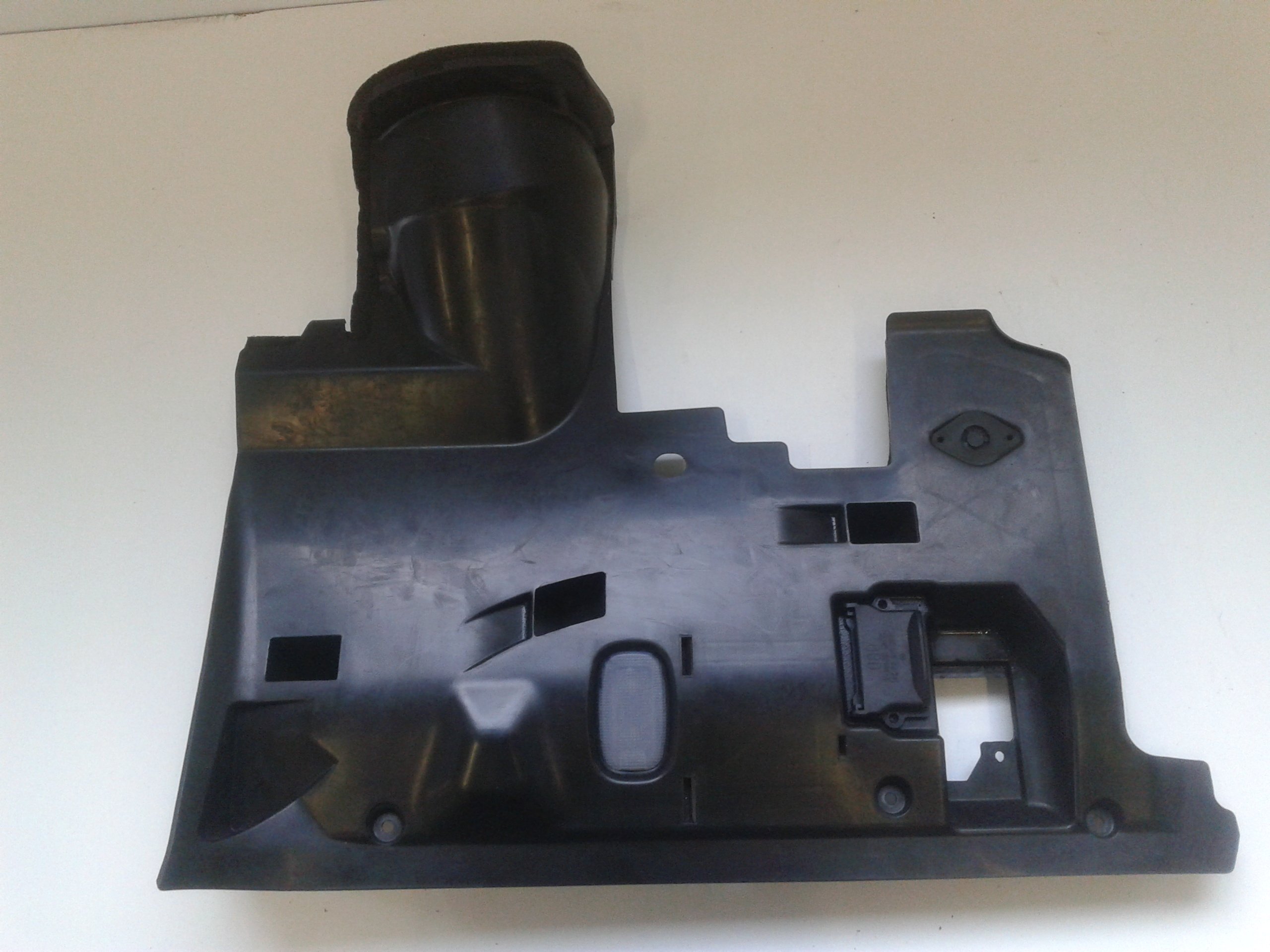 OSŁONA POD DESKĘ KONSOLE MERCEDES E-KLASA W211 02-