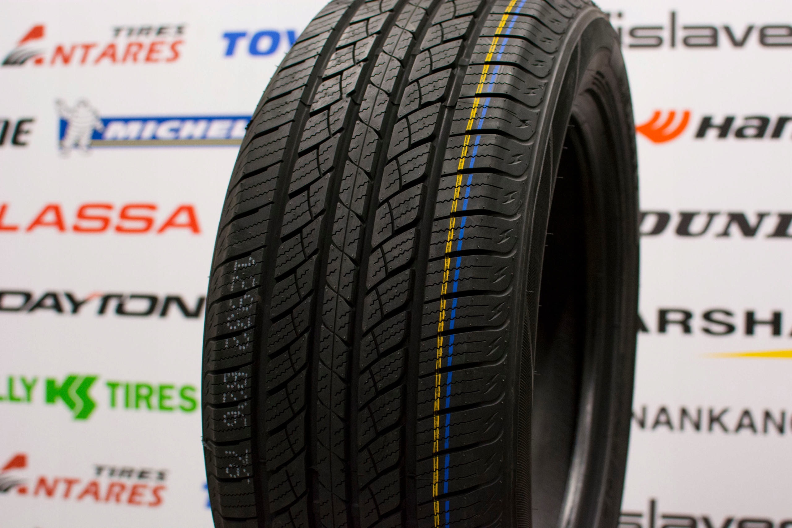 4x Opony 215/70 R16 GOODRIDE CAŁOROCZNE 4x4 / SUV Rok produkcji 2021