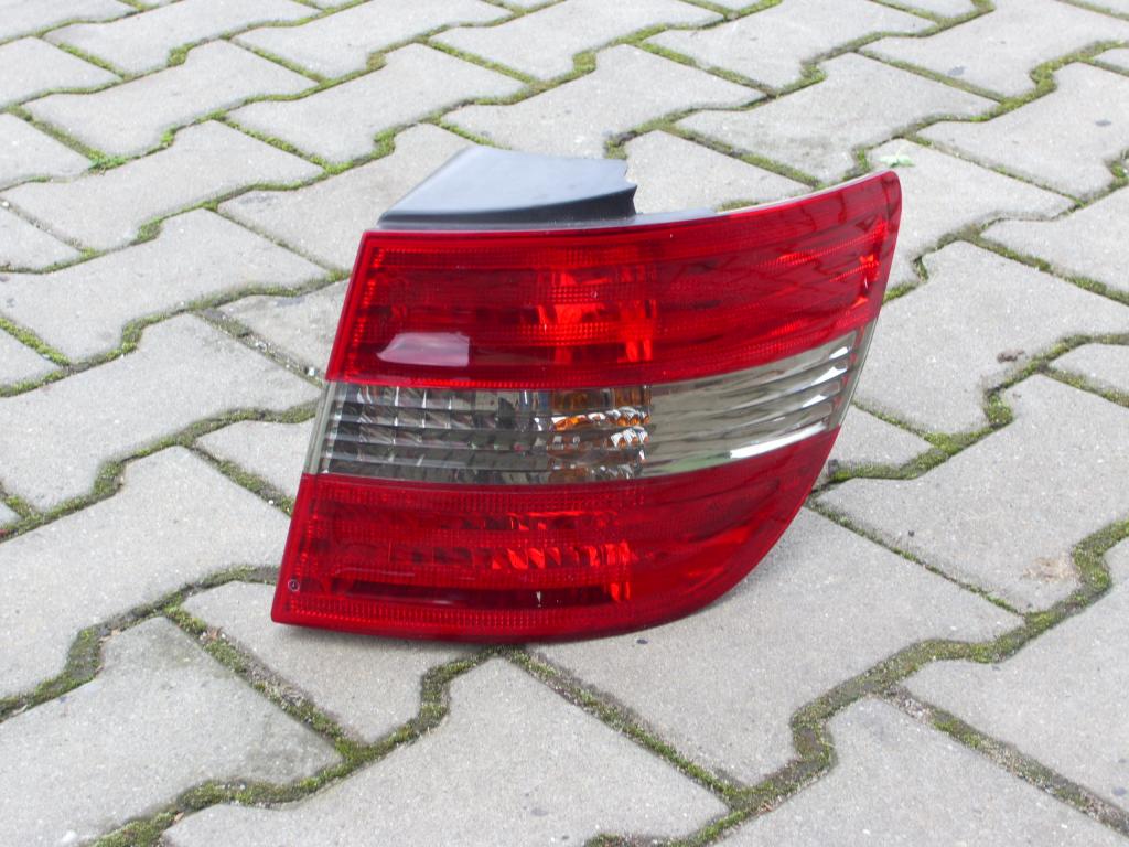 фонарь правый MERCEDES A169