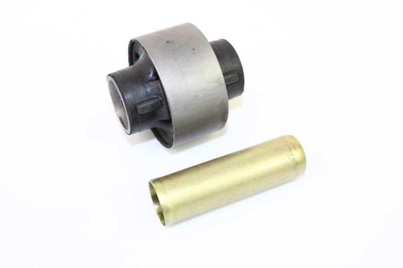 LEXUS Is200 Is300 99-05 САЙЛЕНТБЛОК РИЧАГА ПЕРЕДНЬОГО