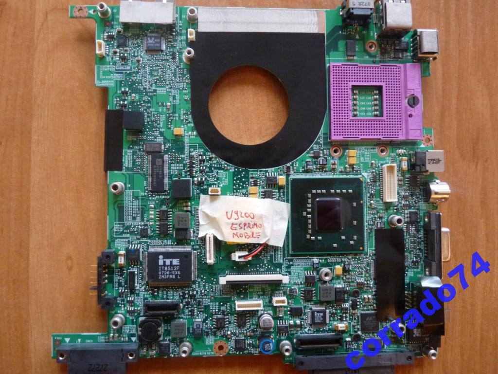 Nová základní deska Fujitsu-Siemens U9200