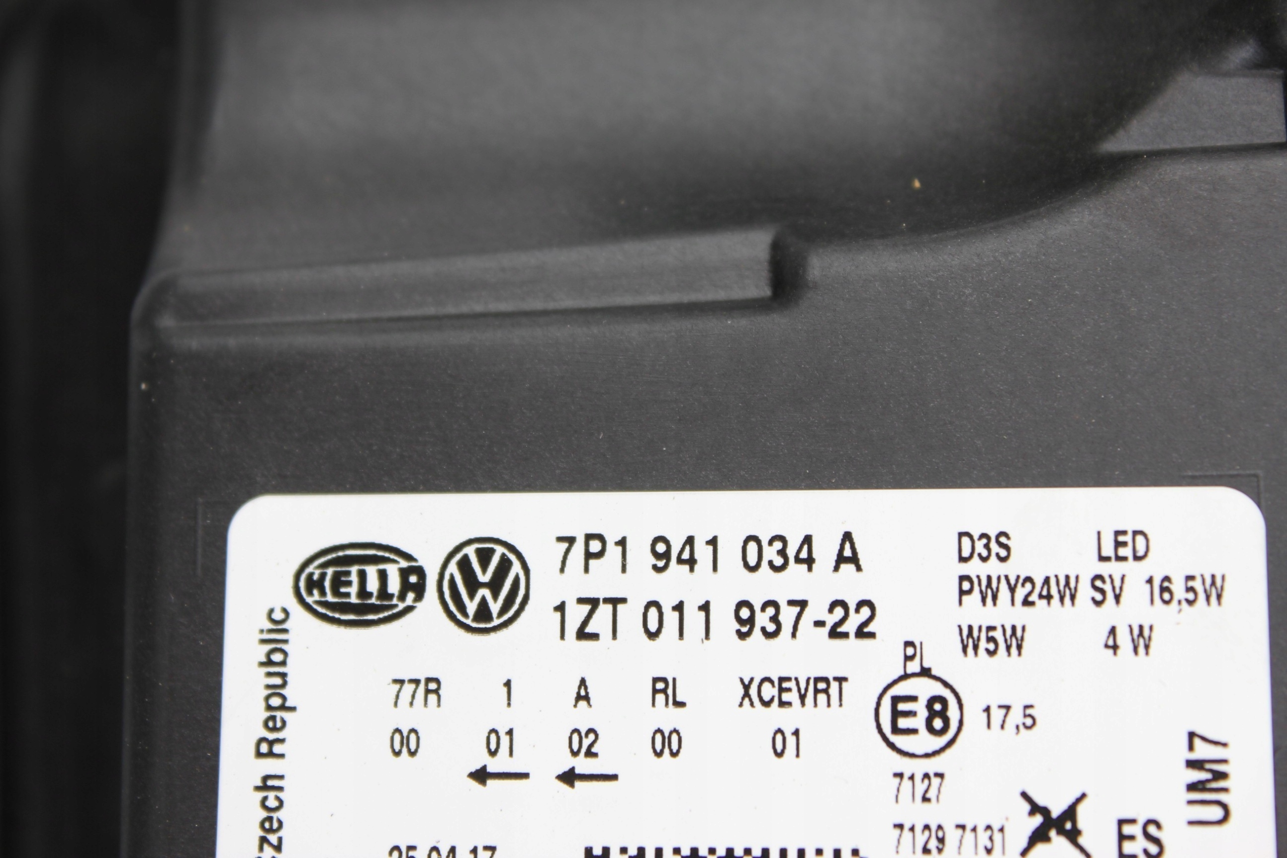 Reflektor Lampa Vw Touareg II Lift 7P1941033A/034A Wersja Europejska