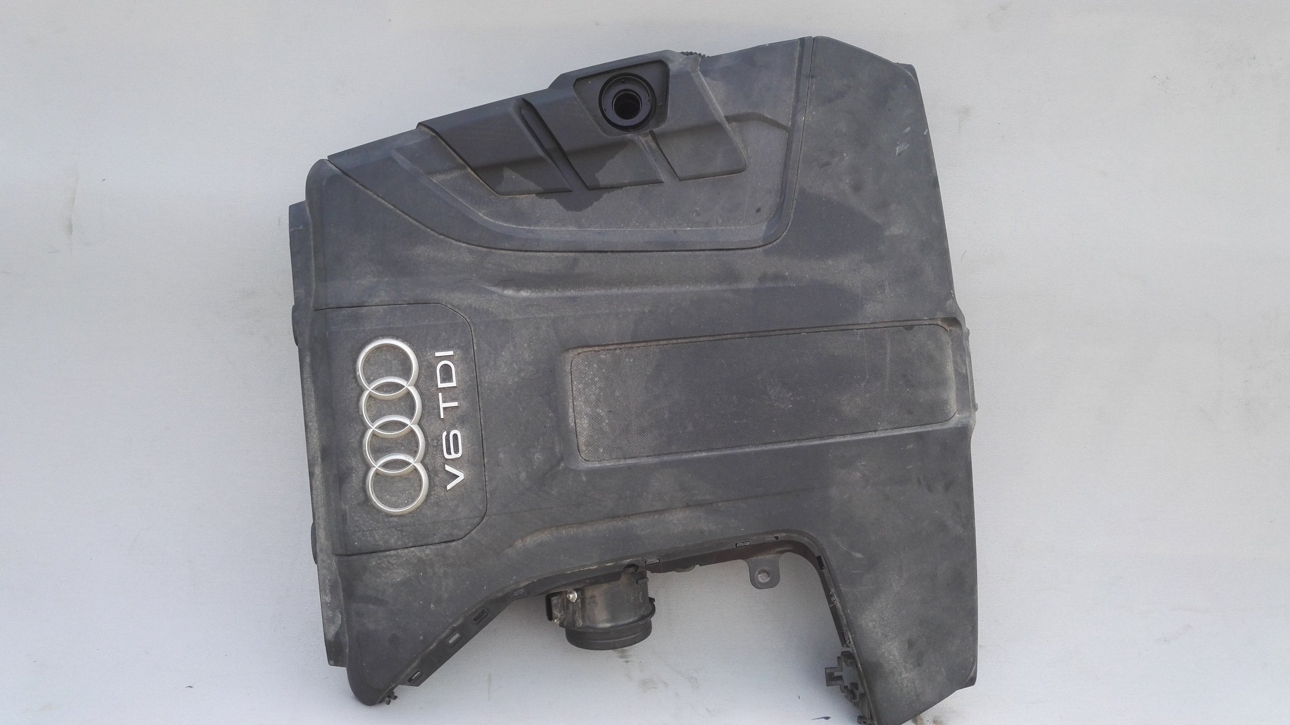 AUDI Q7 ФИЛЬТРА ВОЗДУХА ЗАЩИТА ДВИГАТЕЛЯm0133837
