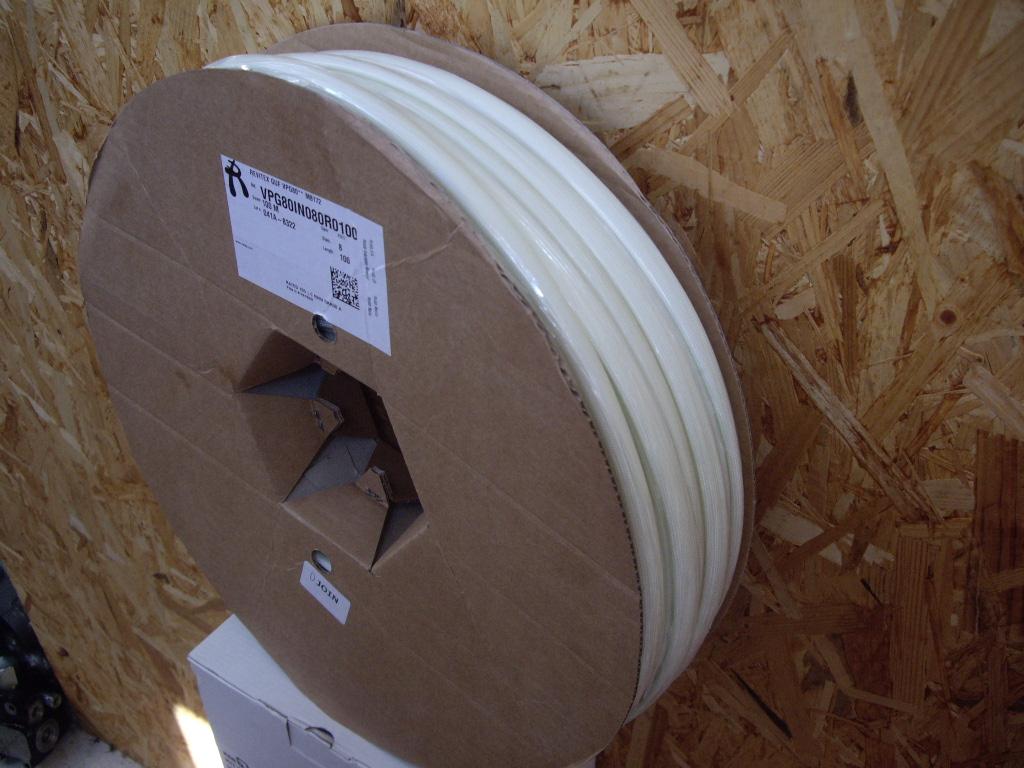 100 m Sklolaminátové tričko 155 st.C 600V 8 mm