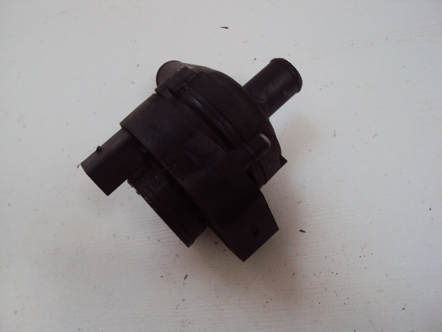 POMPKA WODY MERCEDES ML W166