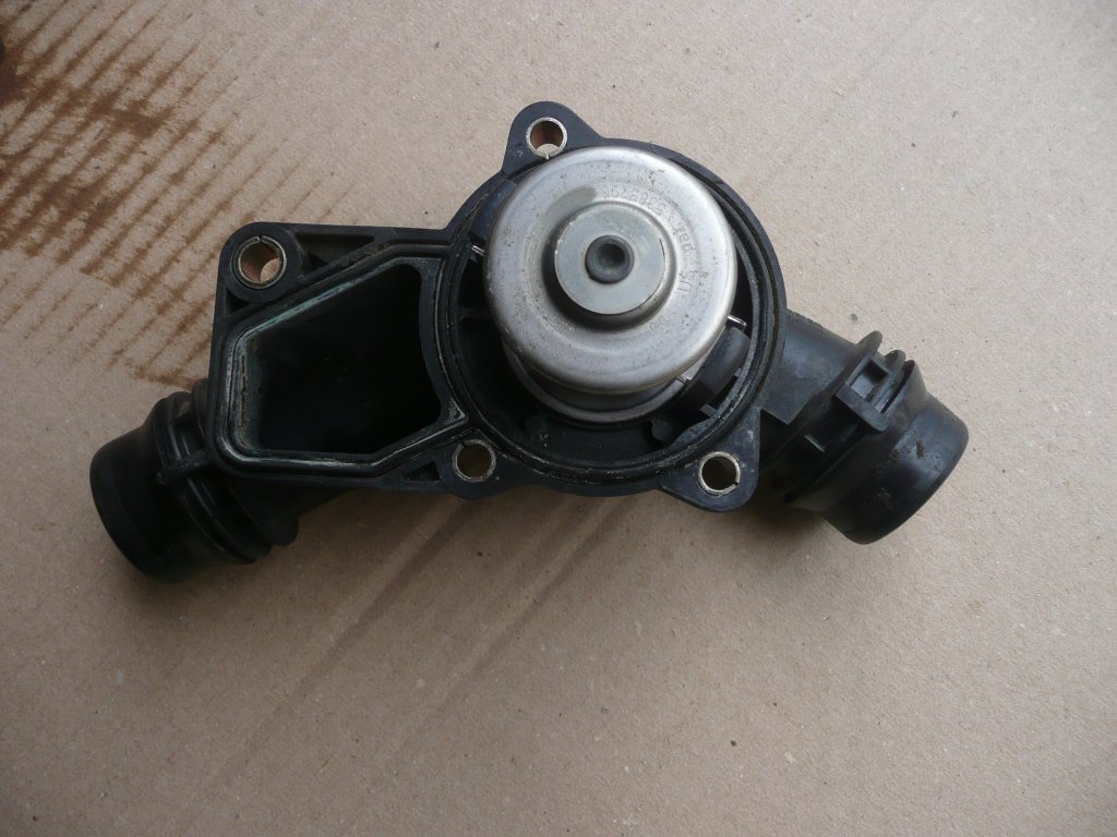 Bmw e46 e39 e38 e60 e83 z3 z4 e65 x3 x5 termostat Producent części BMW OE