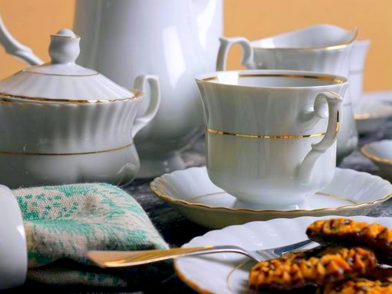 B014 TALERZ PŁYTKI 19 cm IWONA CHODZIEŻ PORCELANA Marka Chodzież