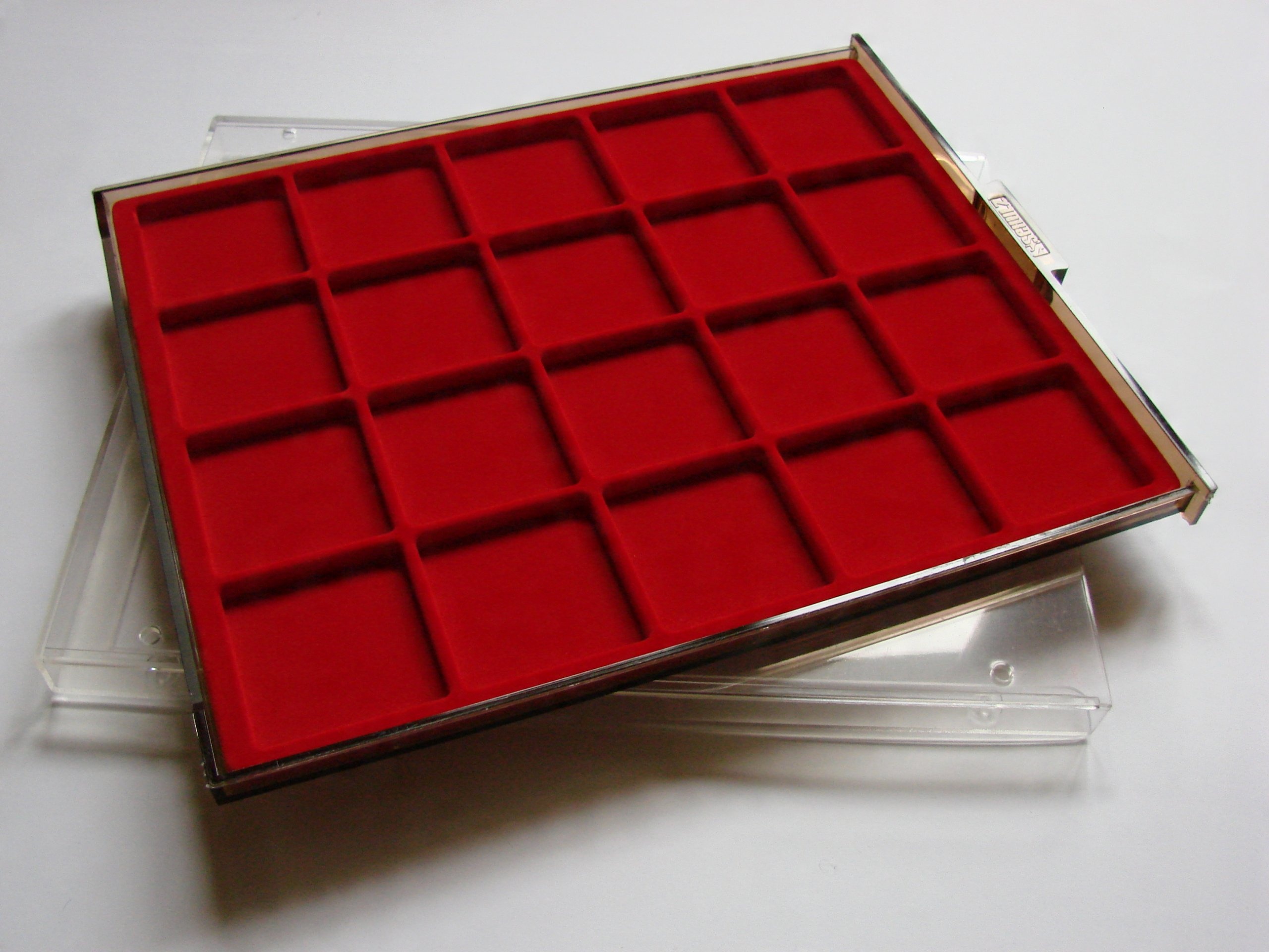 

Box Na Monety typ B-20 (8)