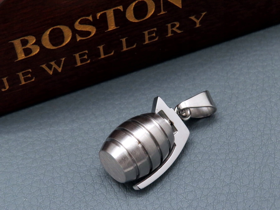 SREBRNY GRANAT ZAWIESZKA NA ŁAŃCUSZEK STAL 316L Materiał stal