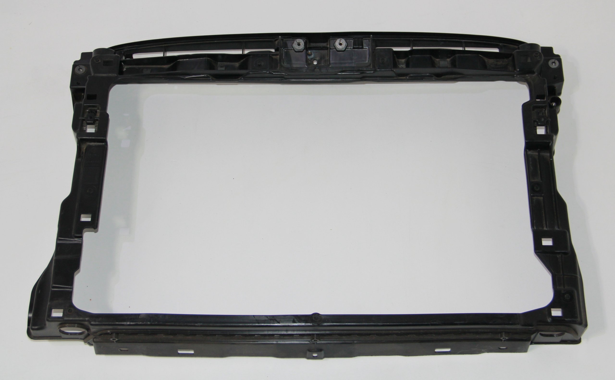 VW PASSAT B8 WZMOCNIENIE PAS PRZEDNI 3G0805588C