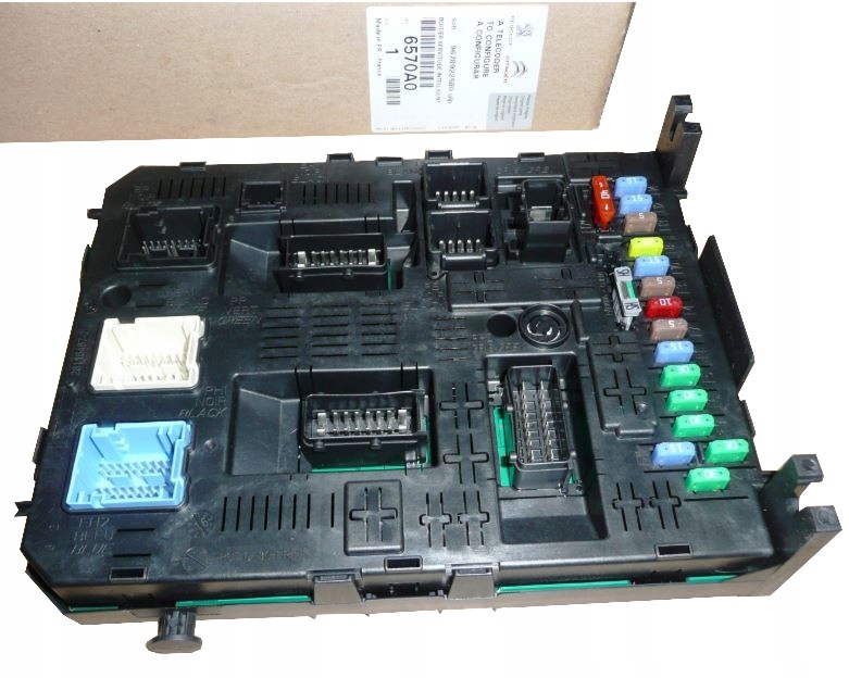 NOWA SKRZYNKA BEZPIECZNIKÓW BERLINGO P 308 6570A0