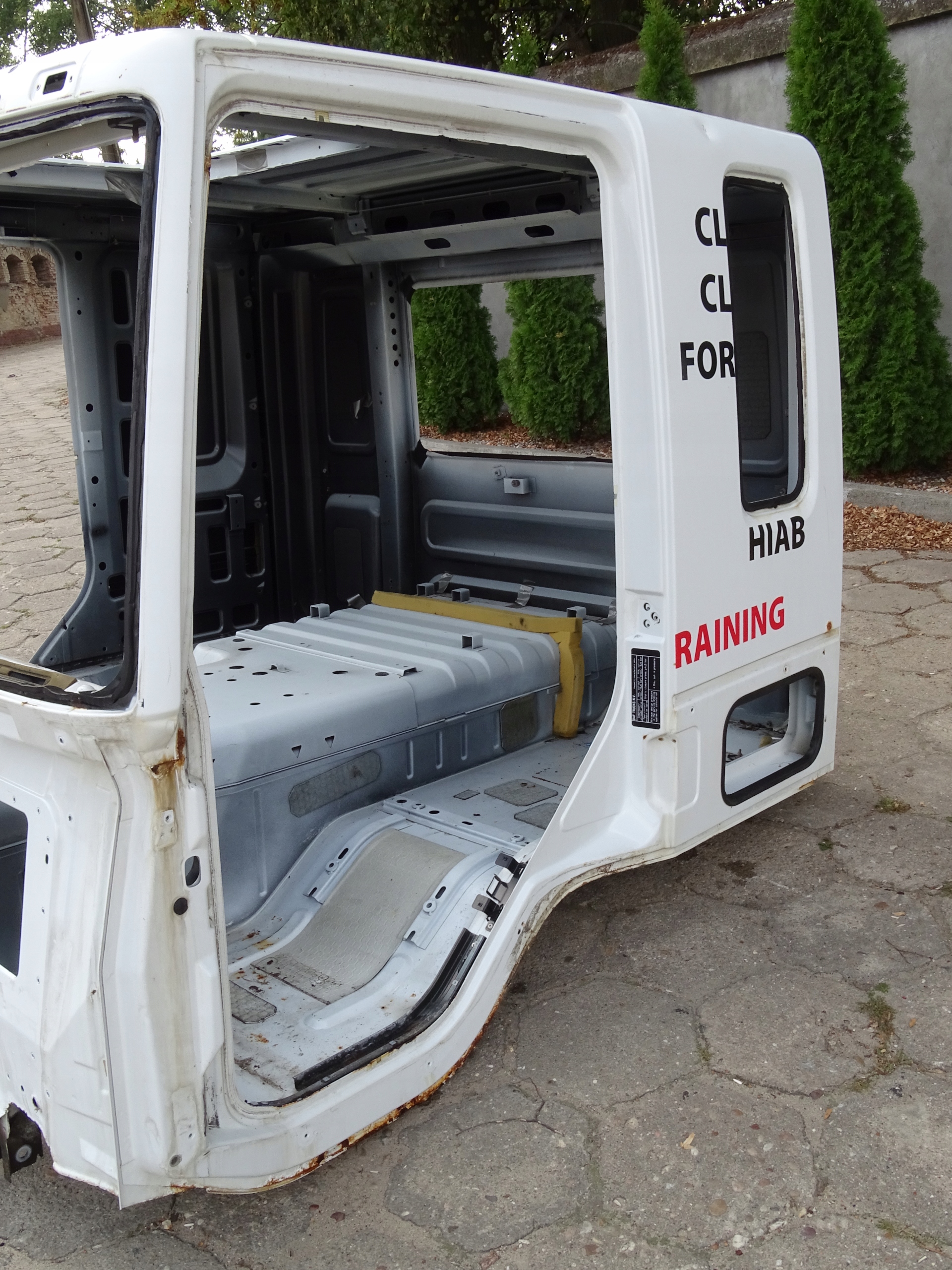 PRZEDNIA - DAF CF 85 EURO 5 ЧЕТВЕРТЬ КАБИНЫ ПЕРЕДНЯЯ ЛЕВАЯ СТОЙКА