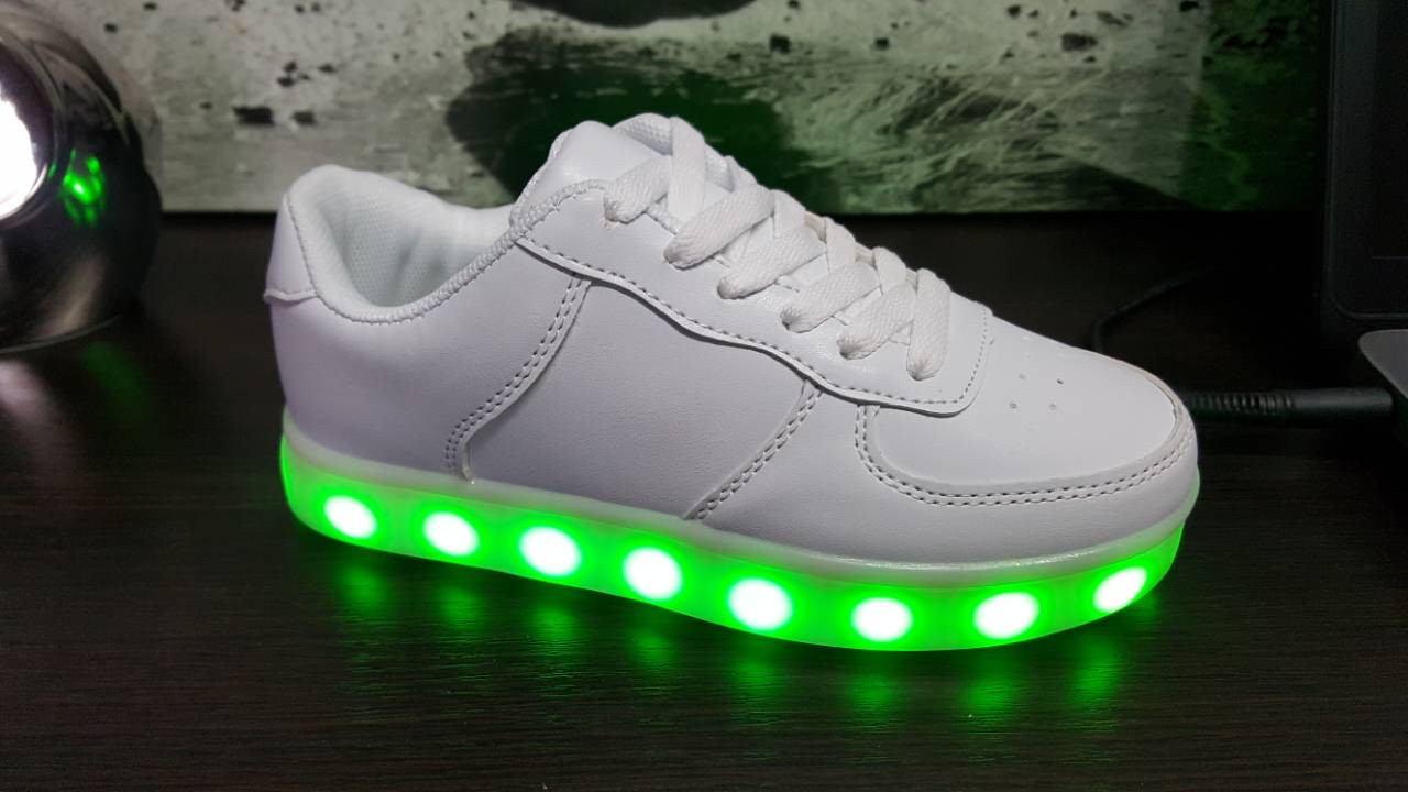 BUTY LED BIAŁE ŚWIECĄCE SHUFFLE DANCE HIT 2018 R31 Bohater brak