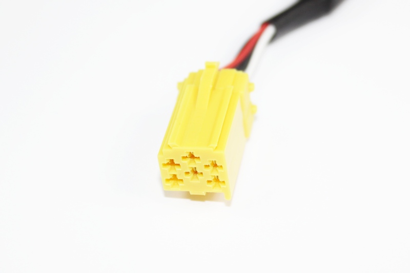 WYJŚCIE NA WZMACNIACZ BLAUPUNKT CINCH MINI ISO EAN (GTIN) 5901436713937