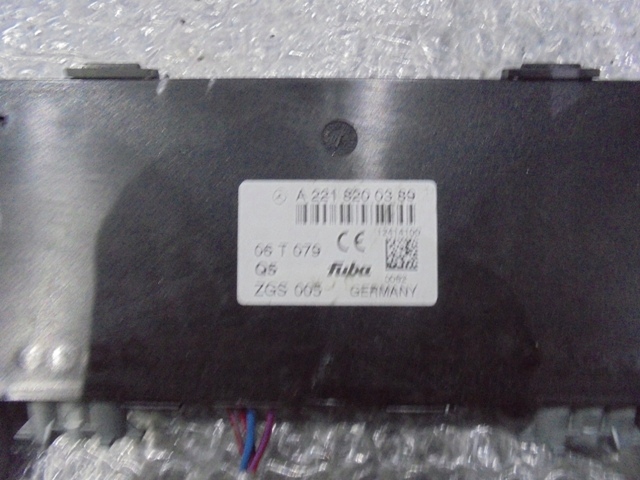 Mercedes W221 antena wzmacniacz radia Typ samochodu Samochody osobowe