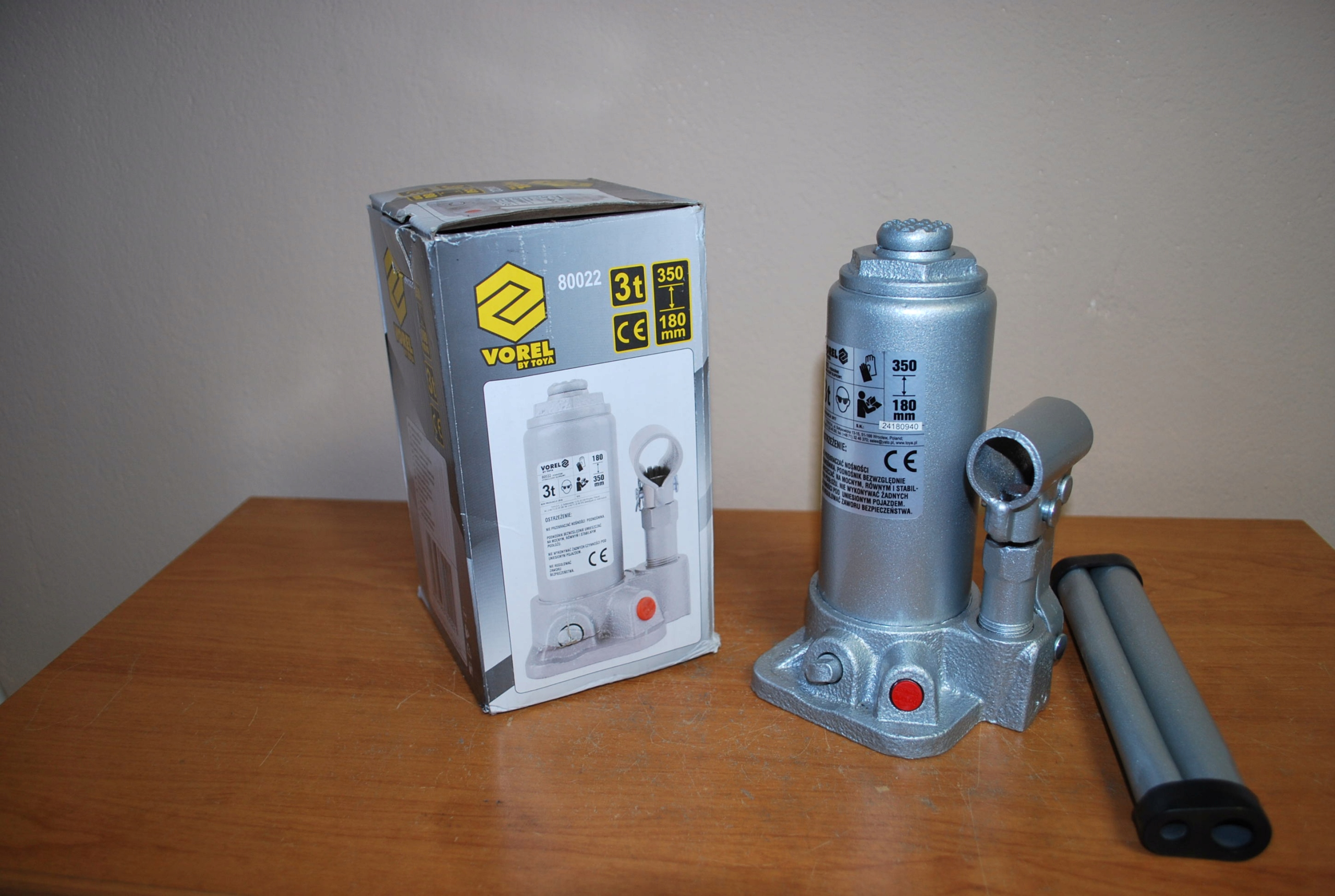 PODNOŚNIK SAMOCHODOWY LEWAREK 2T SŁUPKOWY TOYA Kod producenta 80012