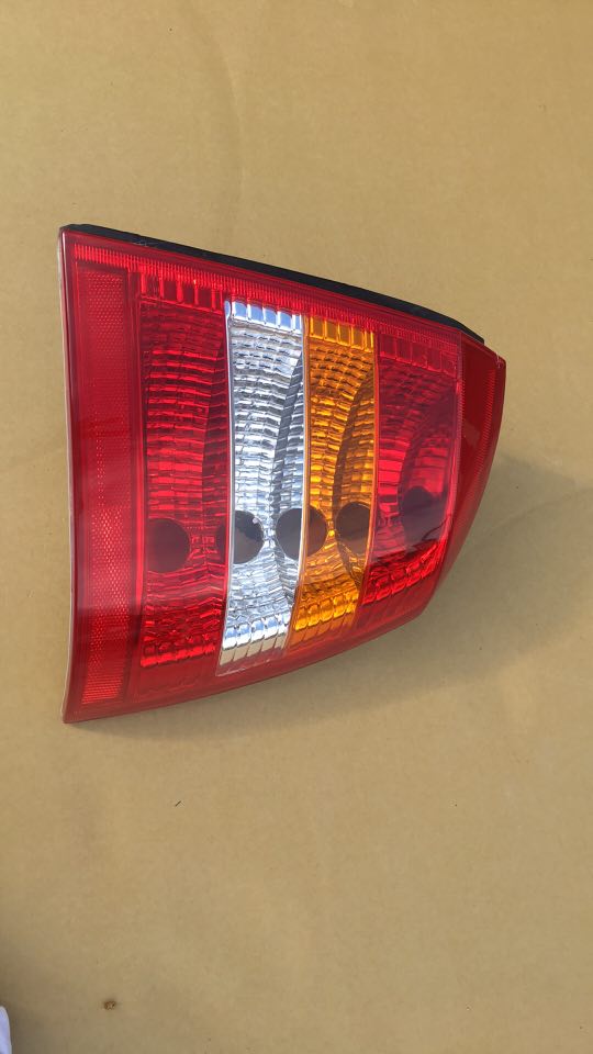 фонарь opel Astra G правый HB 98-
