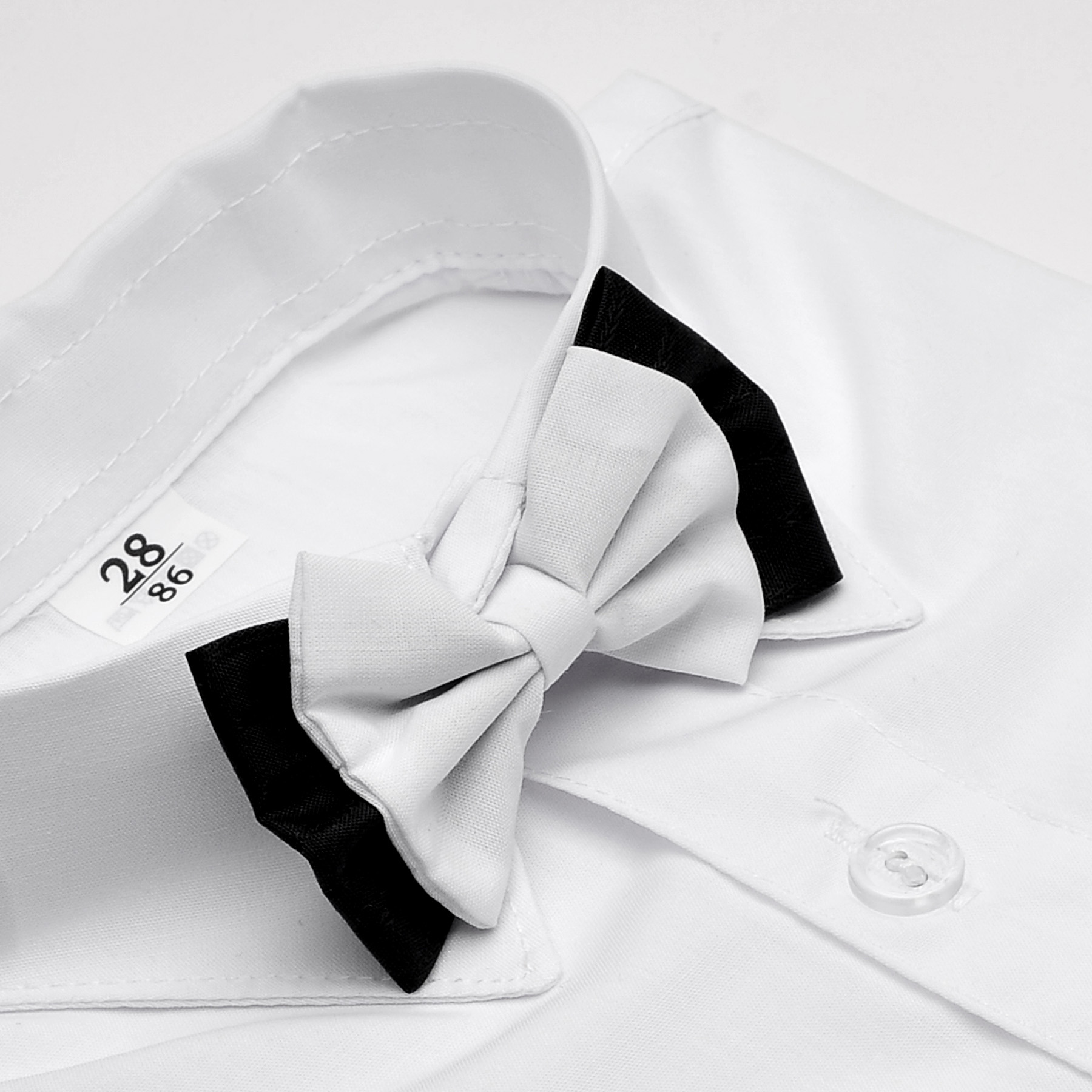 KOSZULA CHŁOPIĘCA BIAŁA Z DŁUGIM RĘKAWEM I MUSZKĄ DO SZKOŁY ELEGANCKA 152 Rozmiar (new) 152