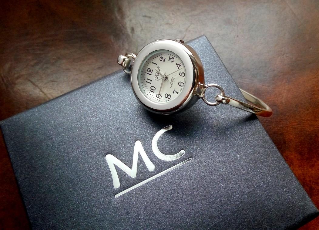 ZE SREBRA ELEGANCKI MARKOWY ZEGAREK OSIN ETUI WAWA Model AG