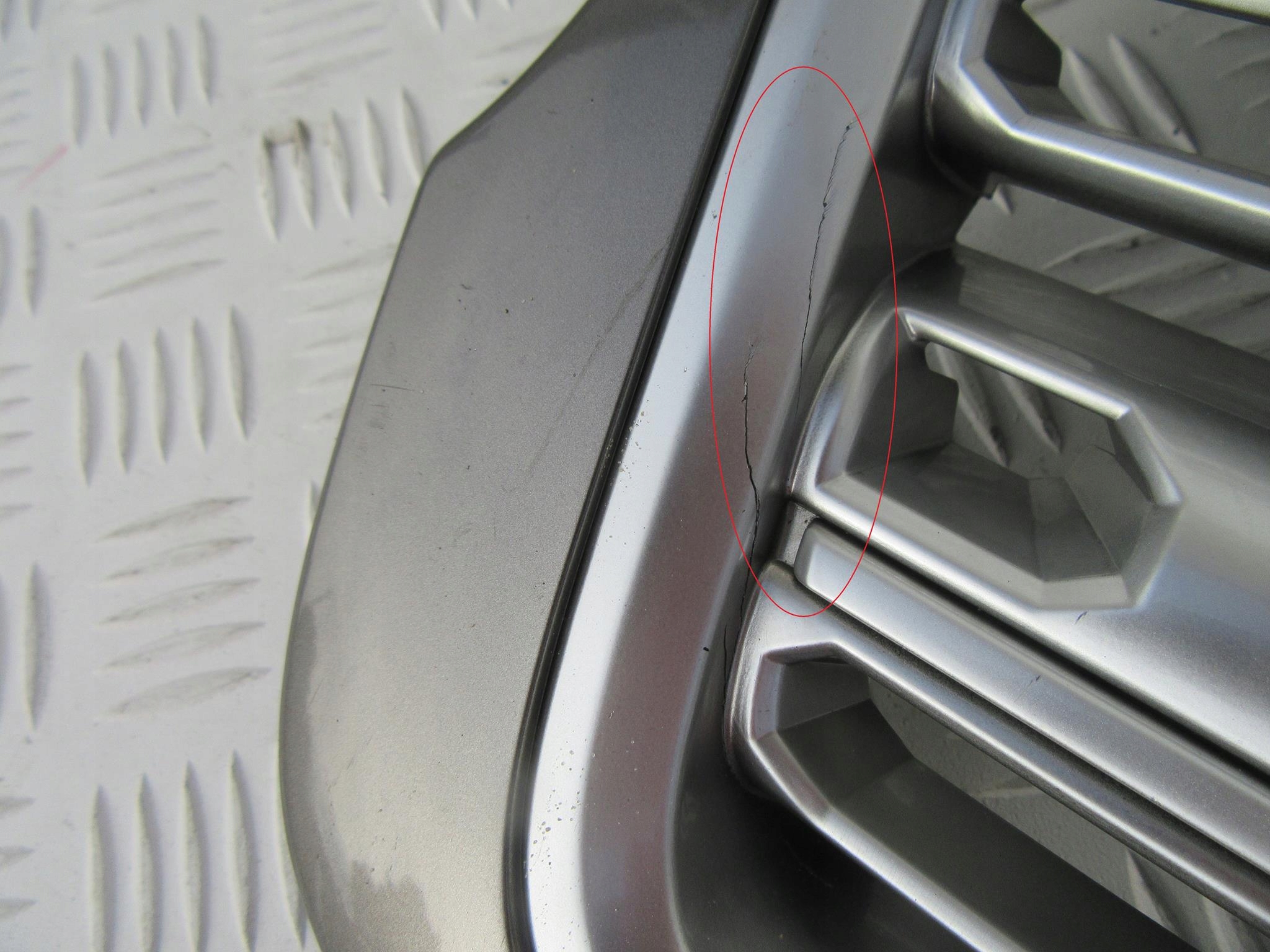 RANGE ROVER VOGUE IV 13- grill grille front