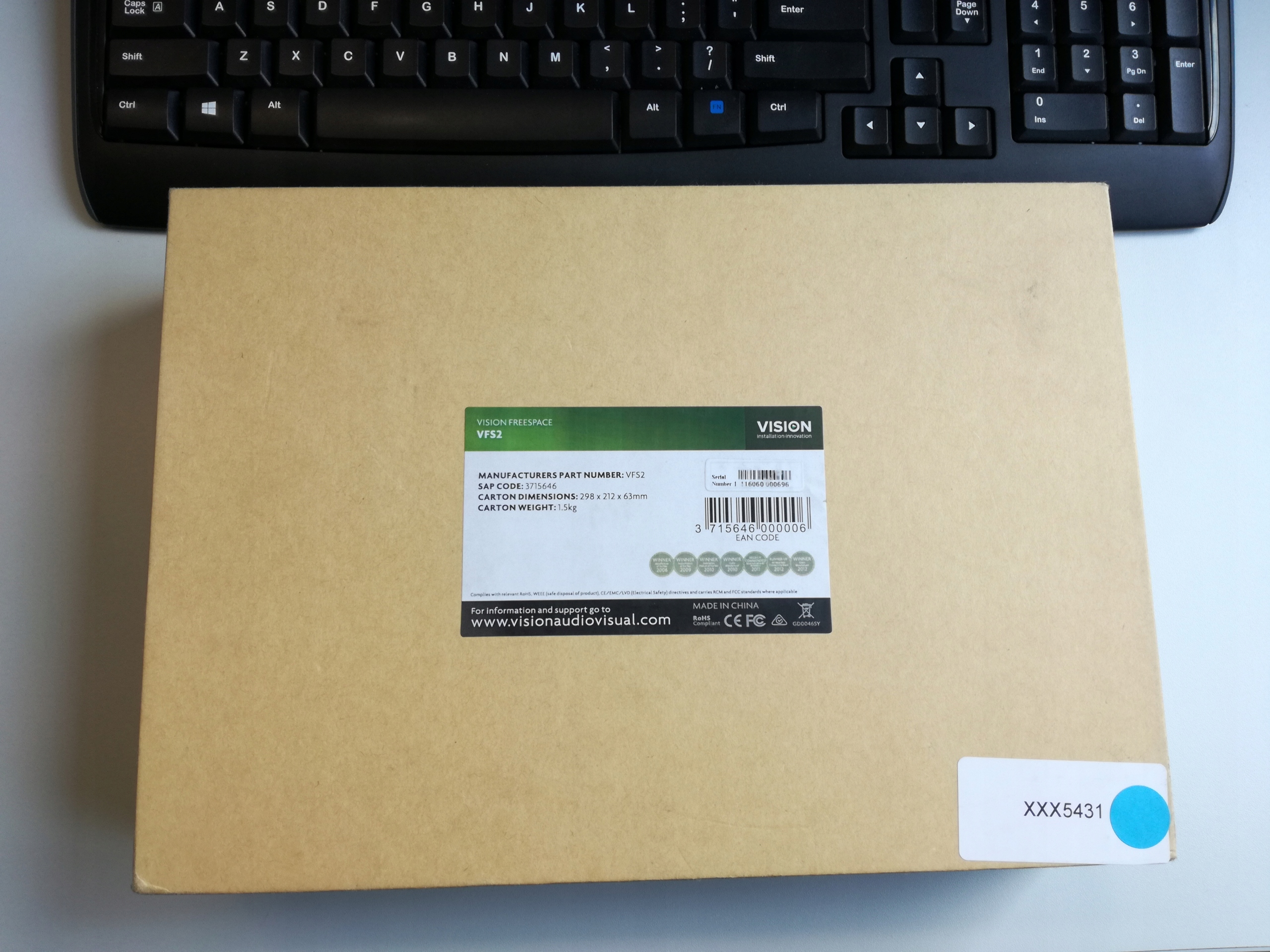 Freespace 2 Room Book Tablet + Freespace 2 Dongle EAN (GTIN) 3715646000006