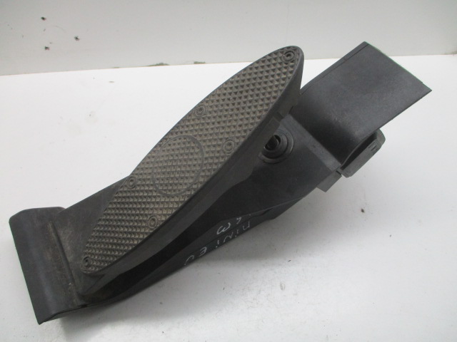 MINI COOPER R50 1.6 B педаль акселератора 6757549