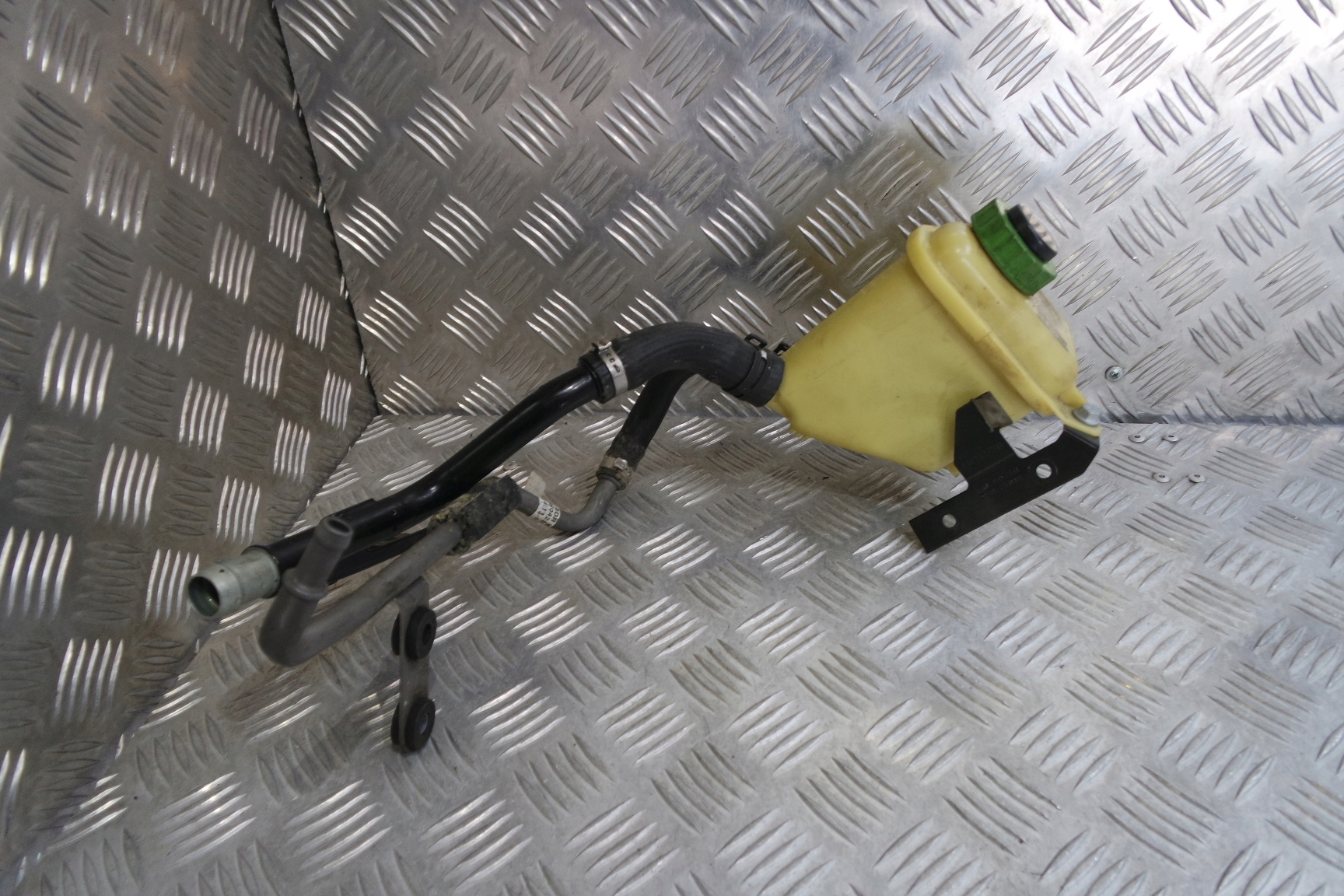 БАЧОК ГИДРОУСИЛИТЕЛЯ BENTLEY FS LIFT 6.0