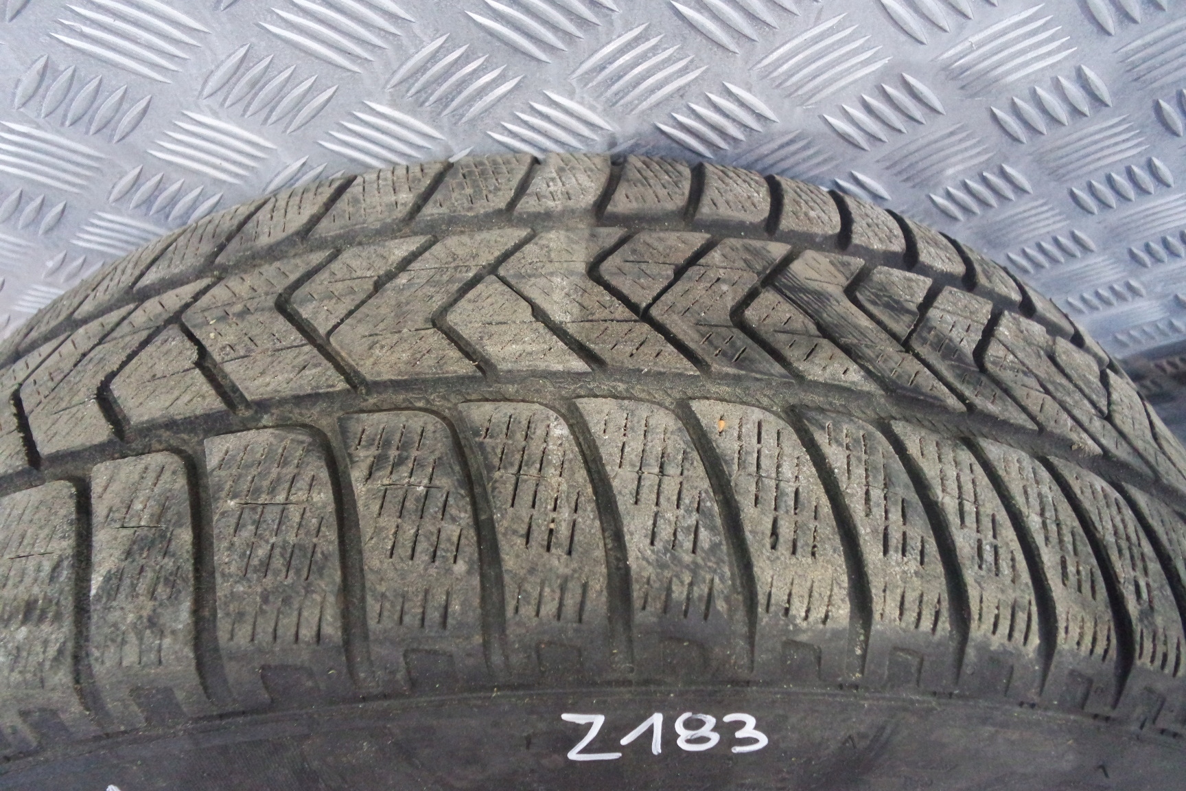 KOLA ALU 19 VOLVO XC90 235/55R19 KBA50808 Z183 Marka opon Pirelli