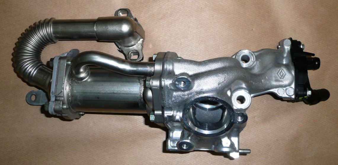 CHLODNICA SPALIN EGR RENAULT LAGUNA 3 8200729079 Typ silnika Diesel