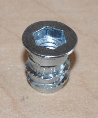 MUFA M 6 X 13 WKRĘTKA GWINT ZŁĄCZE WPUSTKA - 20SZT Średnica 6 mm