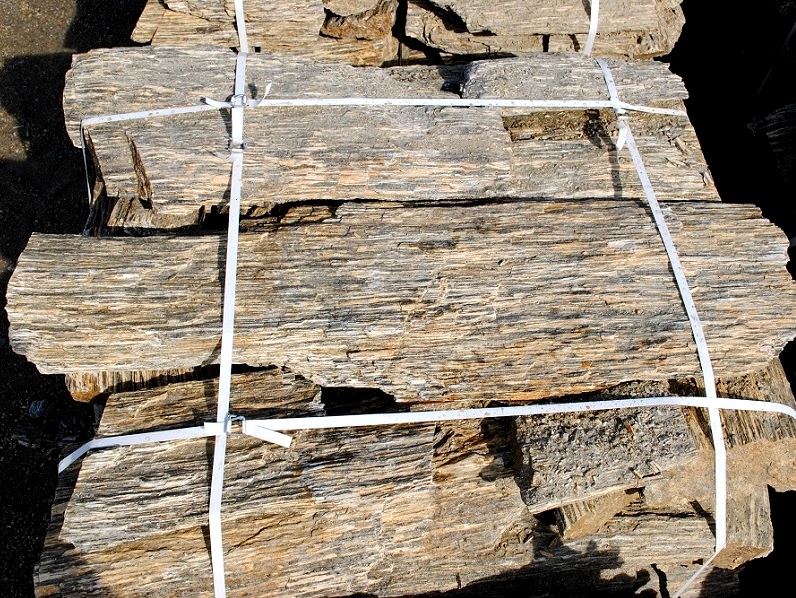 Kamień Naturalny GNEJS Kaskady Skalniak Oczka Długość 1 m