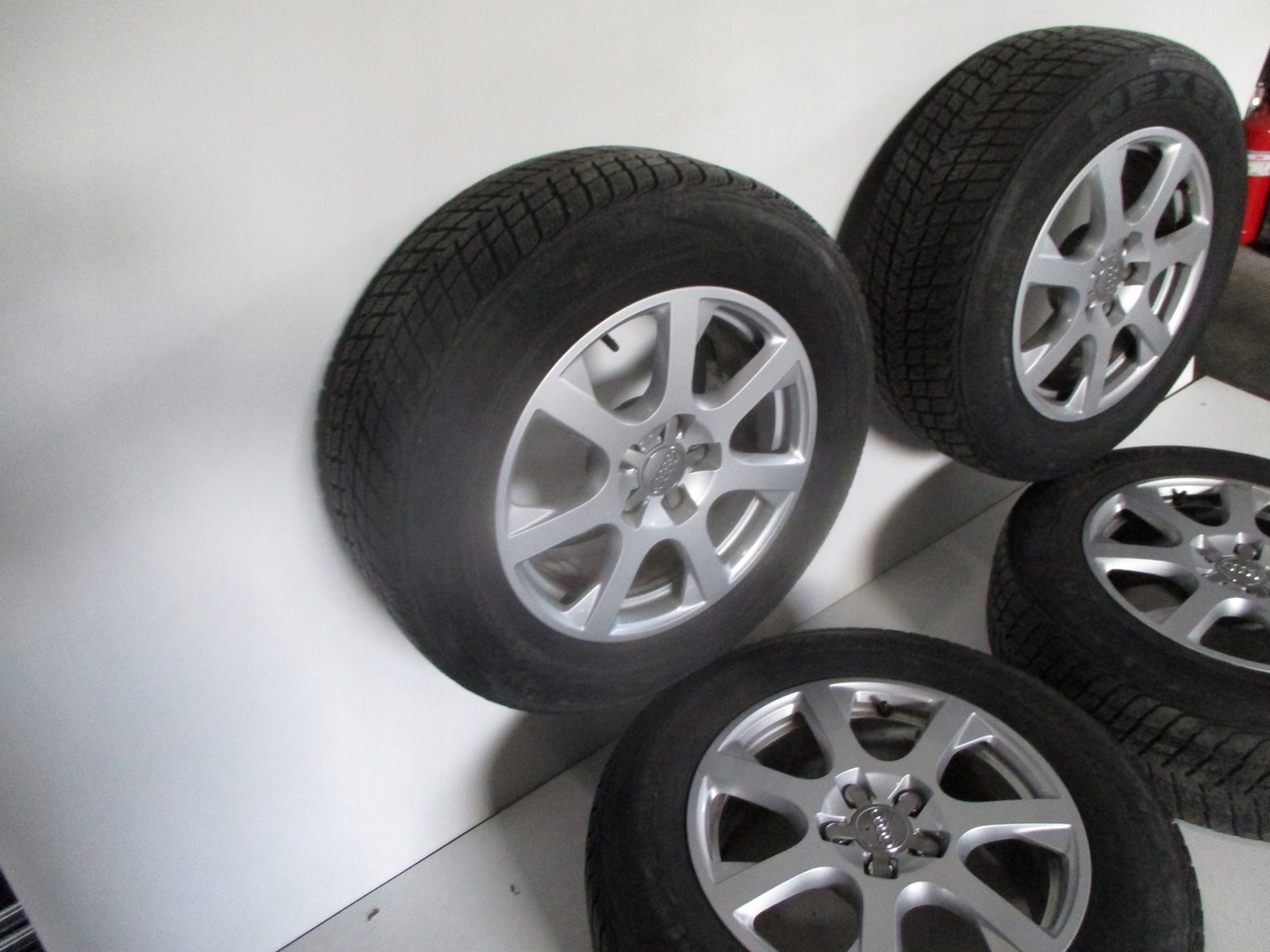 Koła felgi opony AUDI Q5 8R0 R17 7mm Rodzaj felg Aluminiowe