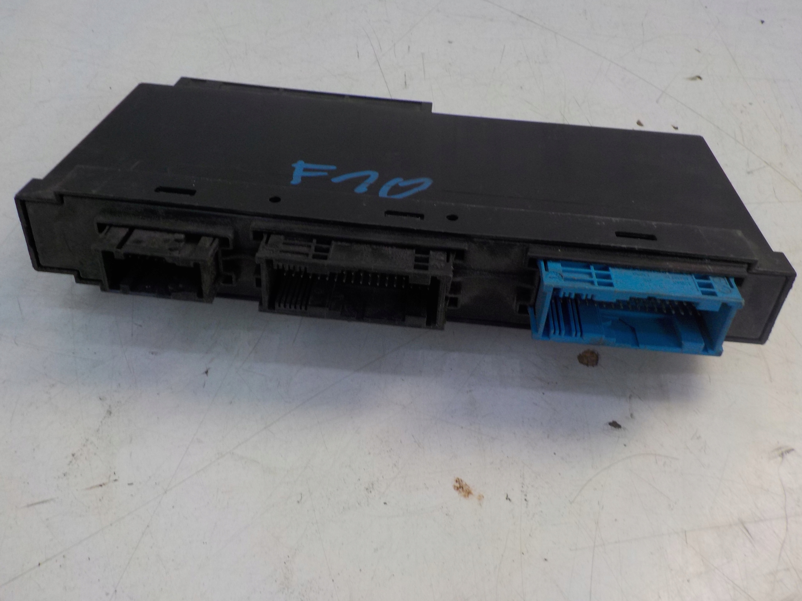 BMW F10 модуль комфорту бу 9221398