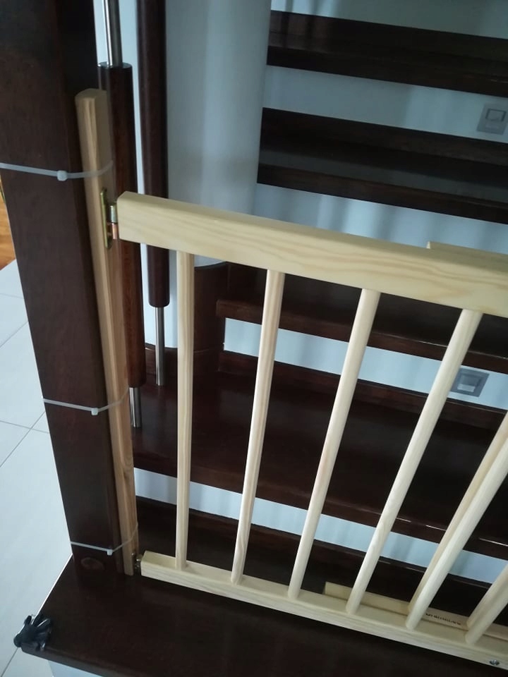 LISTWA: 2,2 x 4,6 cm - POMOCNA PRZY MONTAŻU BRAMKI Materiał drewno