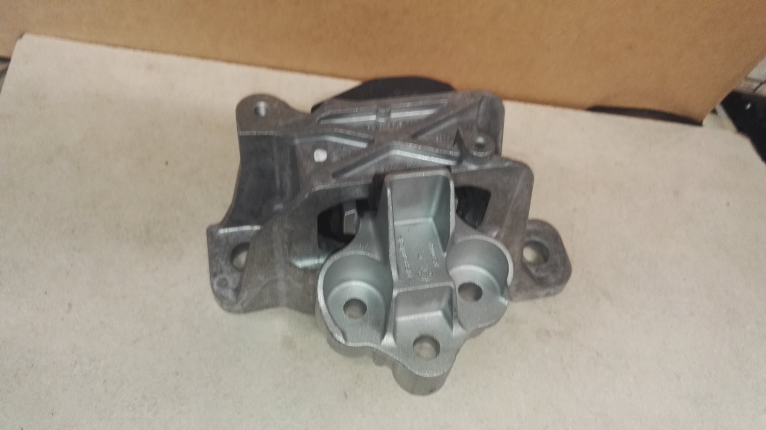 FORD FOCUS Mk4 ПОДУШКА ДВИГАТЕЛЯ Jx61-6f012-AE