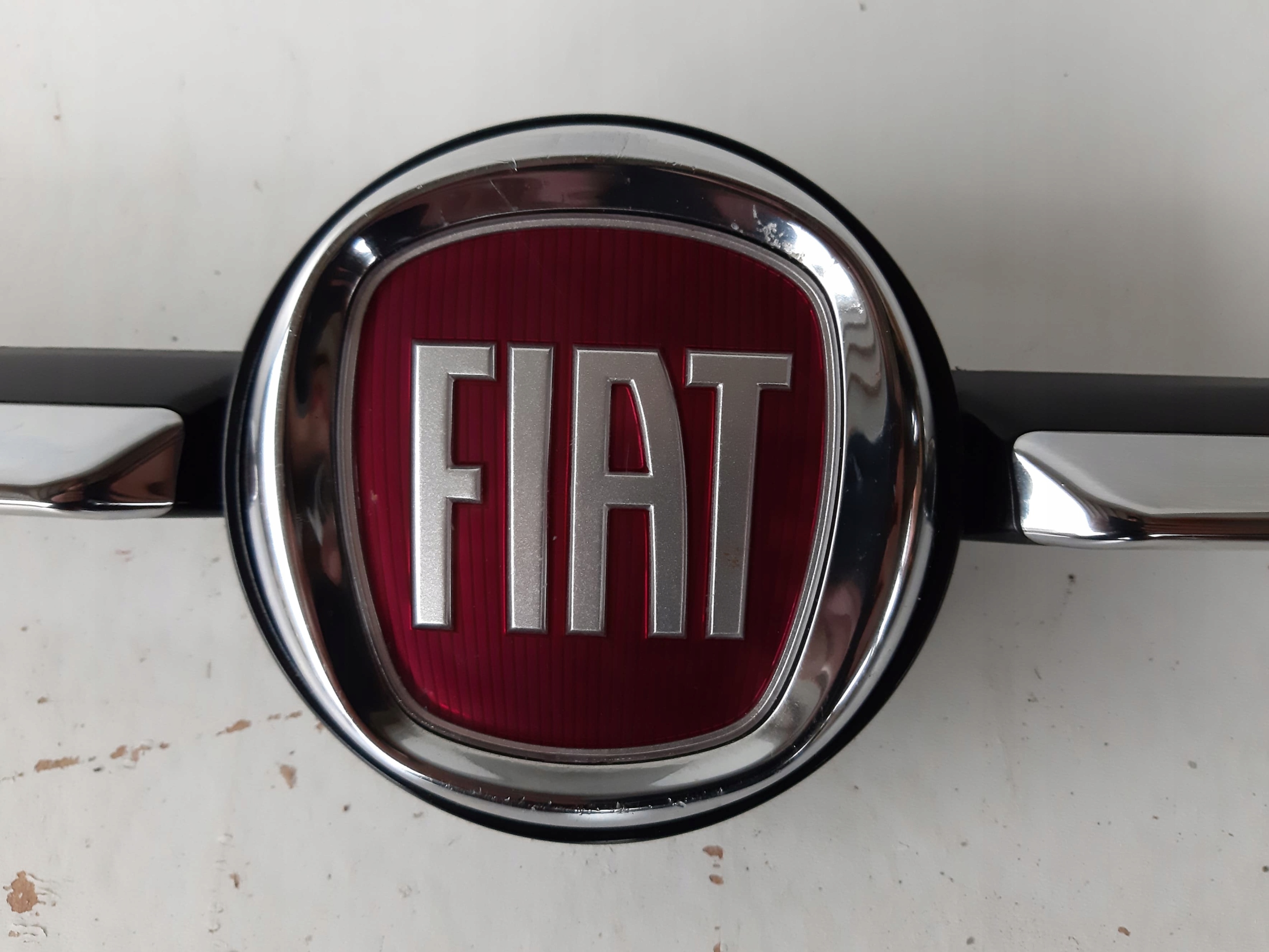 FIAT 500 рестайлинг решетка радиатора передний перед