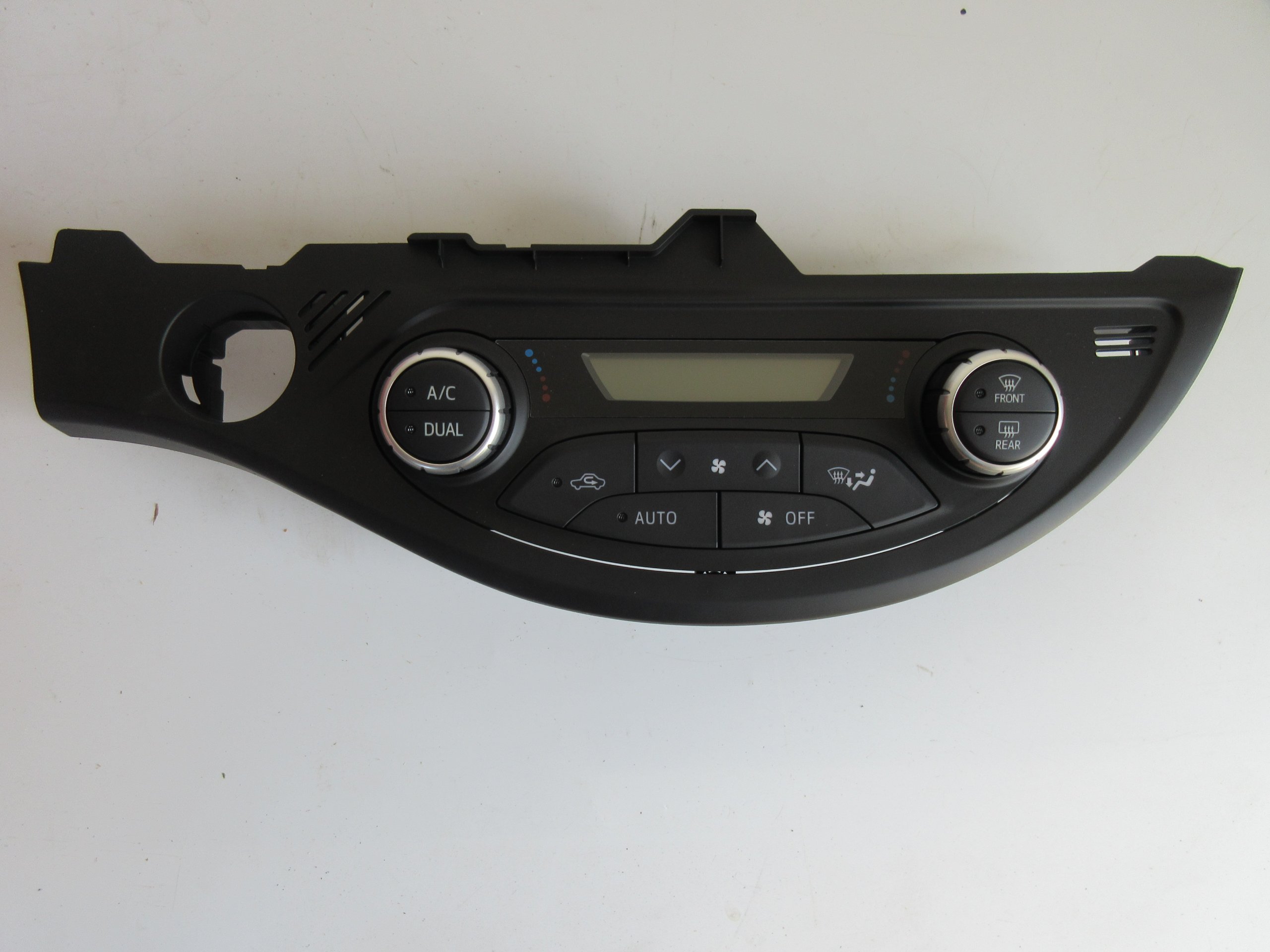 YARIS III 2017 ЛИФТ ПАНЕЛЬ КОНДИЦИОНЕРА