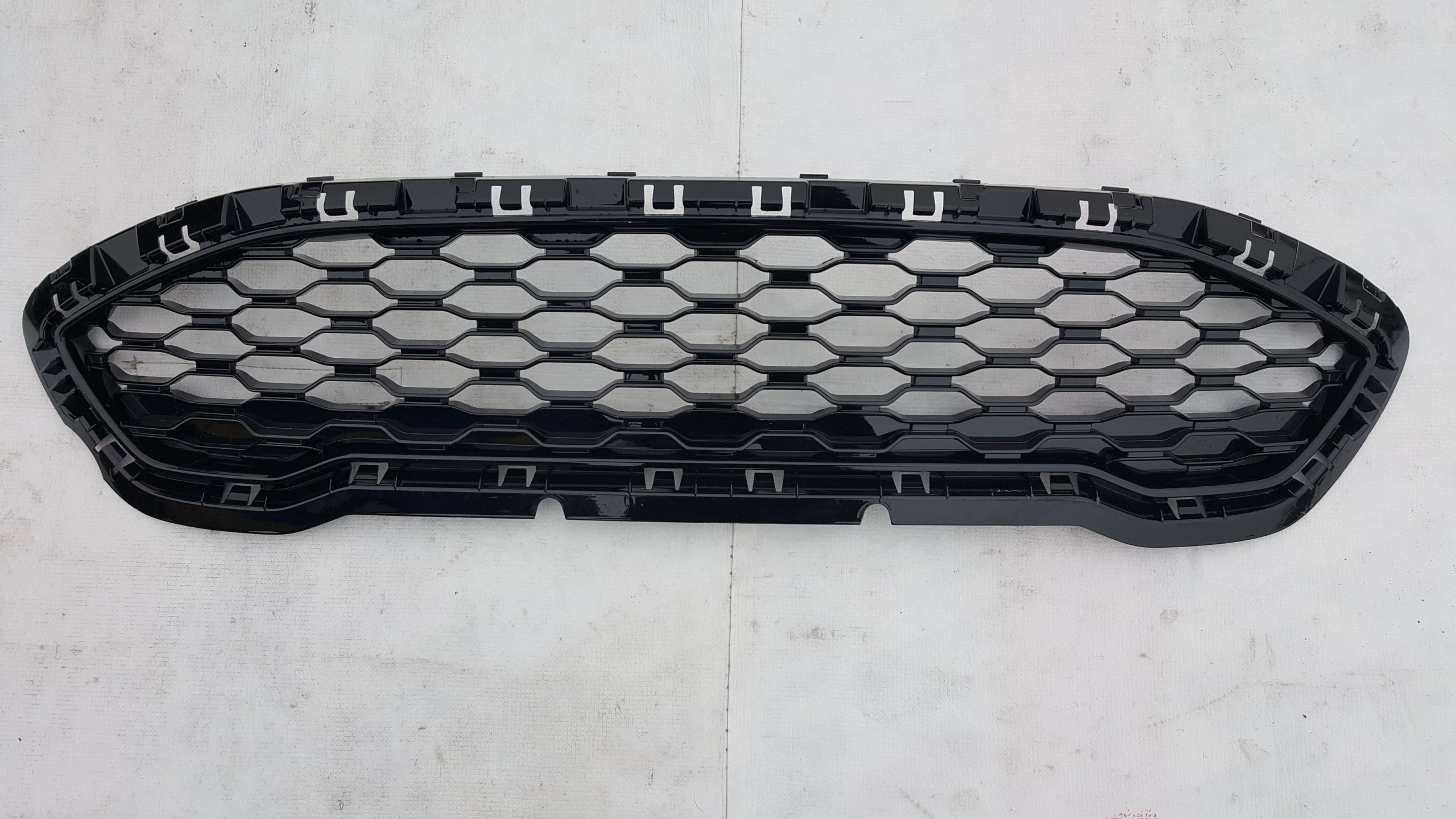 H1BB-6200-D1 - FIESTA MK8 ST-LINE 2017-2021 РЕШЕТКА ГРИЛЬ ОРИГИНАЛ