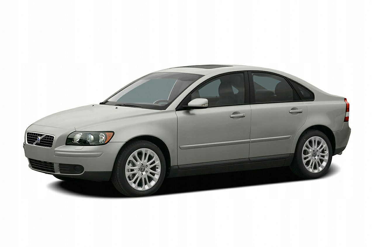 А 4 двери. Volvo s40 2006. Вольво s40 2007. Volvo s40 2004-2012. Вольво v50 2006.