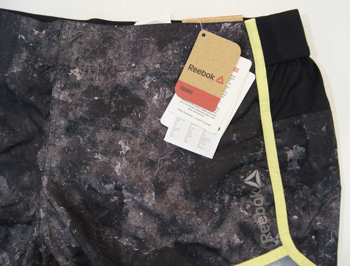 DAMSKIE SPODENKI REEBOK WOVEN Z89675 ROZMIAR XL Marka Reebok