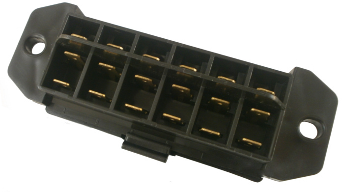 SKRZYNKA BEZPIECZNIKÓW TOPIKOWYCH FIAT 126P MALUCH Producent części Car-Max